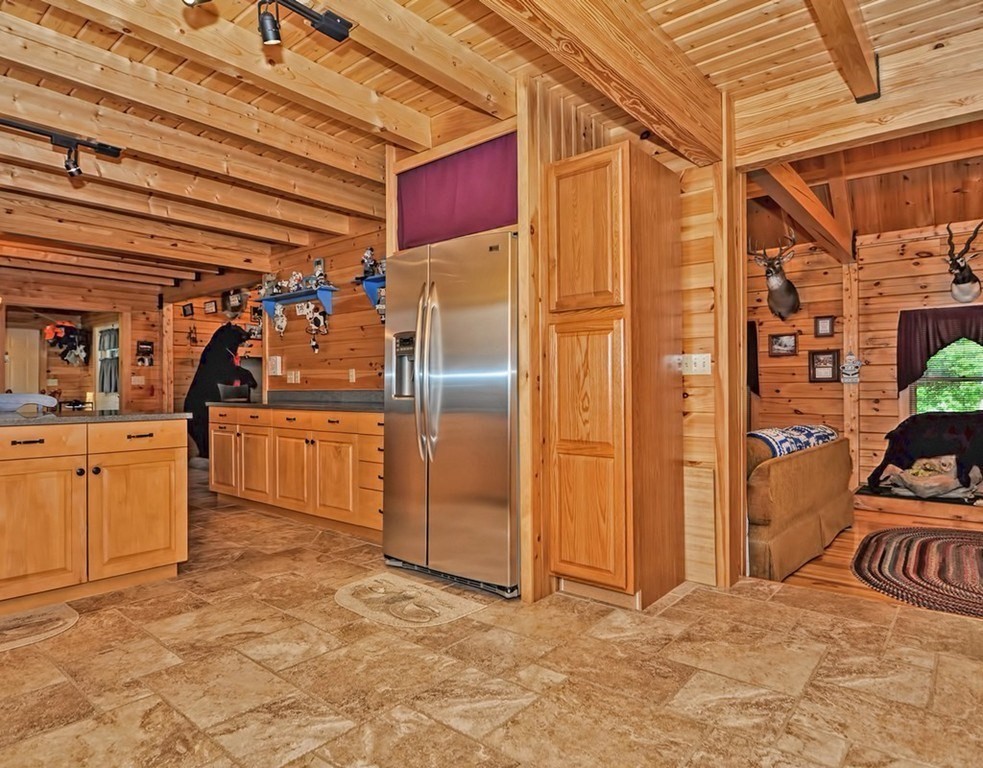 2692 Greenwich Road Hardwick, MA 01082 - Photo 8 of 31
