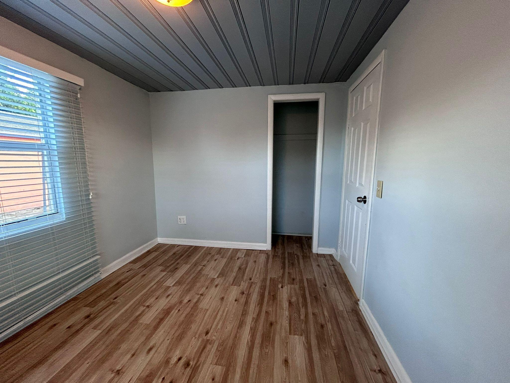 3901 Lakewood Road, Unit A Palm Springs, FL 33461 - Photo 9 of 11 a3c9e6f1-22b2-42e6-b827-2aec964606f9