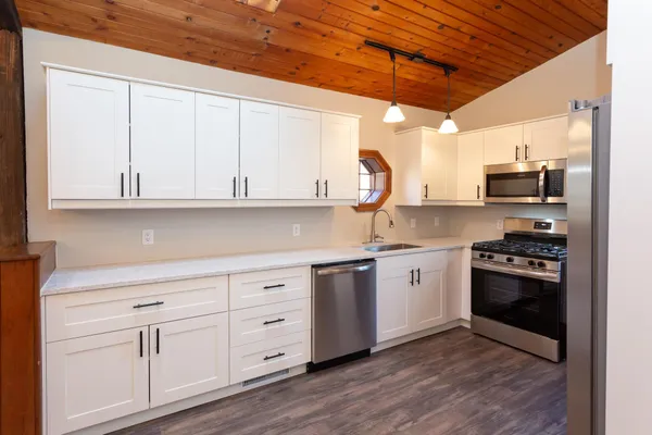 $295,000 | 802 West Avenue, Red Wing, MN 55066