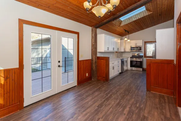 $295,000 | 802 West Avenue, Red Wing, MN 55066