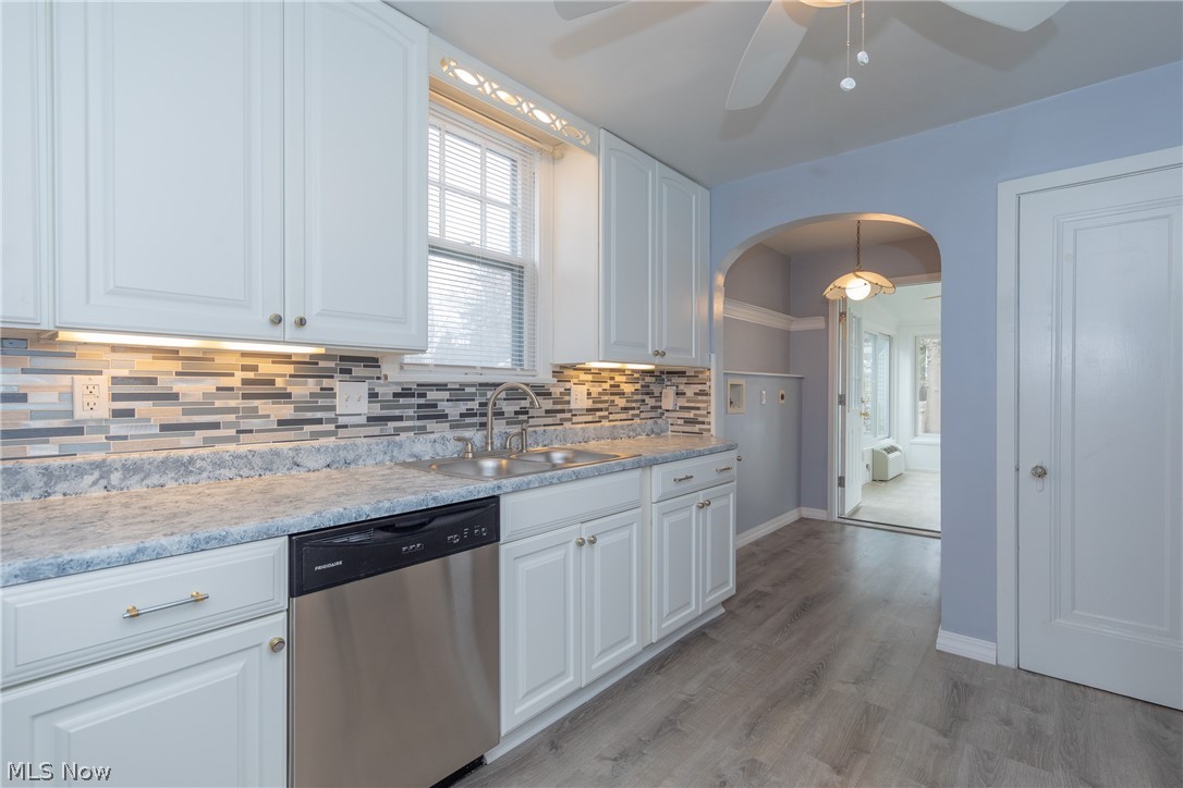 1151 Erieview Road Cleveland Heights, OH 44121 - Photo 8 of 29