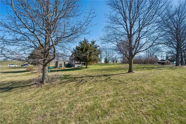 $535,000 | 301 Northwest 179th Street, Smithville, MO 64089