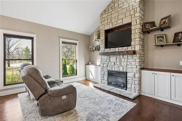 $535,000 | 301 Northwest 179th Street, Smithville, MO 64089