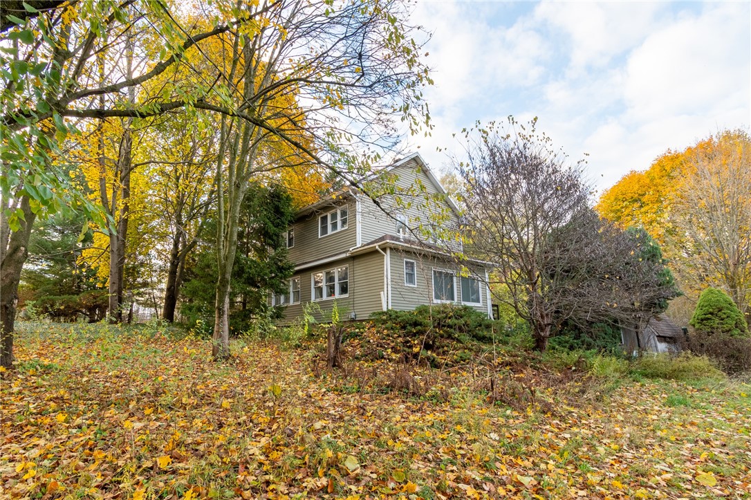 3335 Gildersleeve Road Marion, NY 14505 - Photo 5 of 11 Built on a SLIGHT SLOPE on one side - keeps the ba