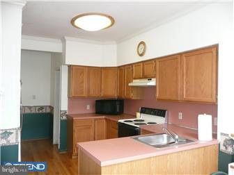 32 Country Road Perkasie, PA 18944 - Photo 5 of 12 Kitchen