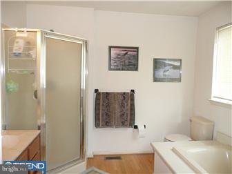 32 Country Road Perkasie, PA 18944 - Photo 9 of 12 Bathroom