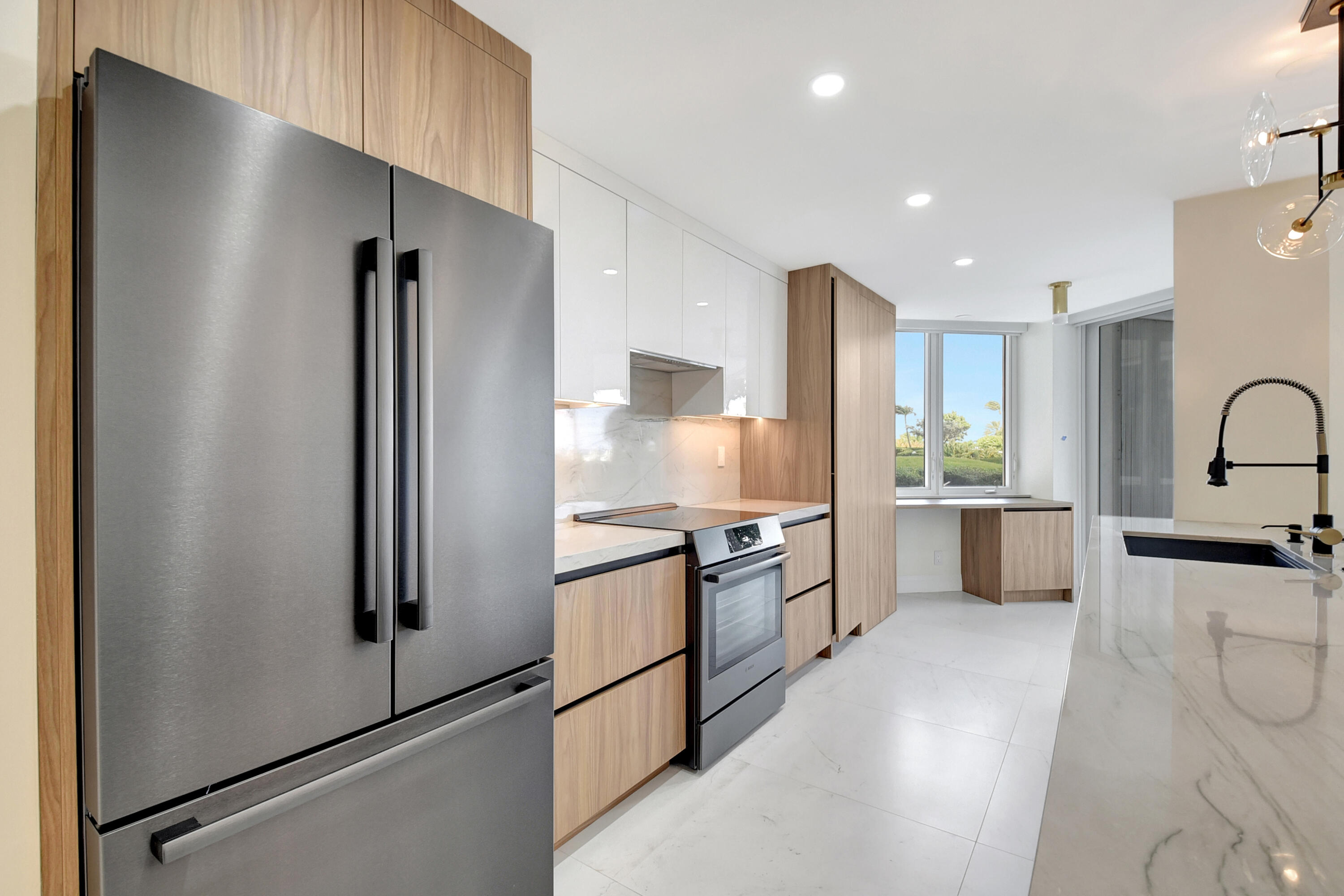 550 South Ocean Boulevard, Unit 203 Boca Raton, FL 33432 - Photo 11 of 56 DSC_1926