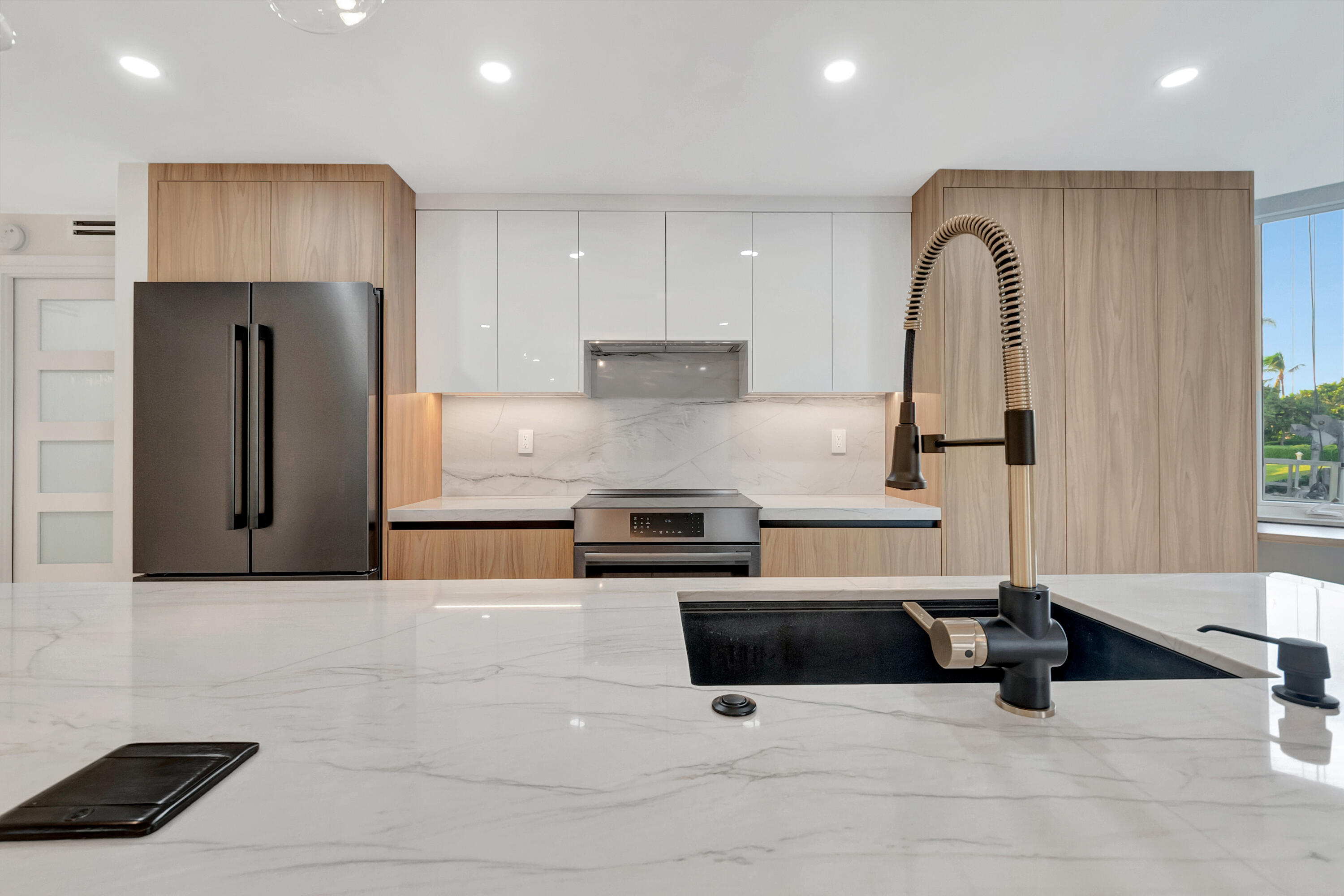550 South Ocean Boulevard, Unit 203 Boca Raton, FL 33432 - Photo 12 of 56 DSC_3971