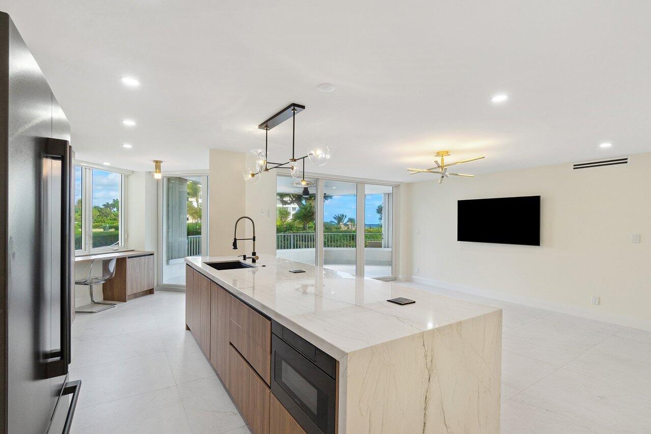 550 South Ocean Boulevard, Unit 203 Boca Raton, FL 33432 - Photo 5 of 56 007-550SouthOceanBoulevard-BocaRaton-FL-