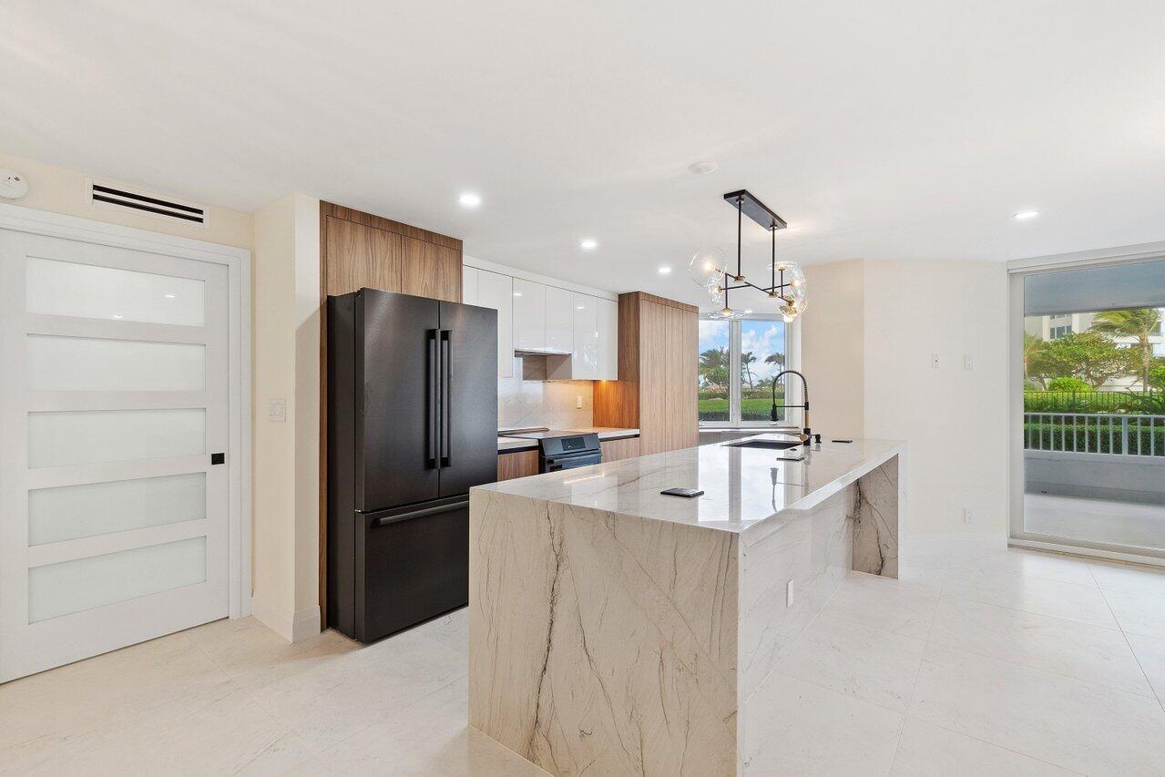 550 South Ocean Boulevard, Unit 203 Boca Raton, FL 33432 - Photo 6 of 56 006-550SouthOceanBoulevard-BocaRaton-FL-