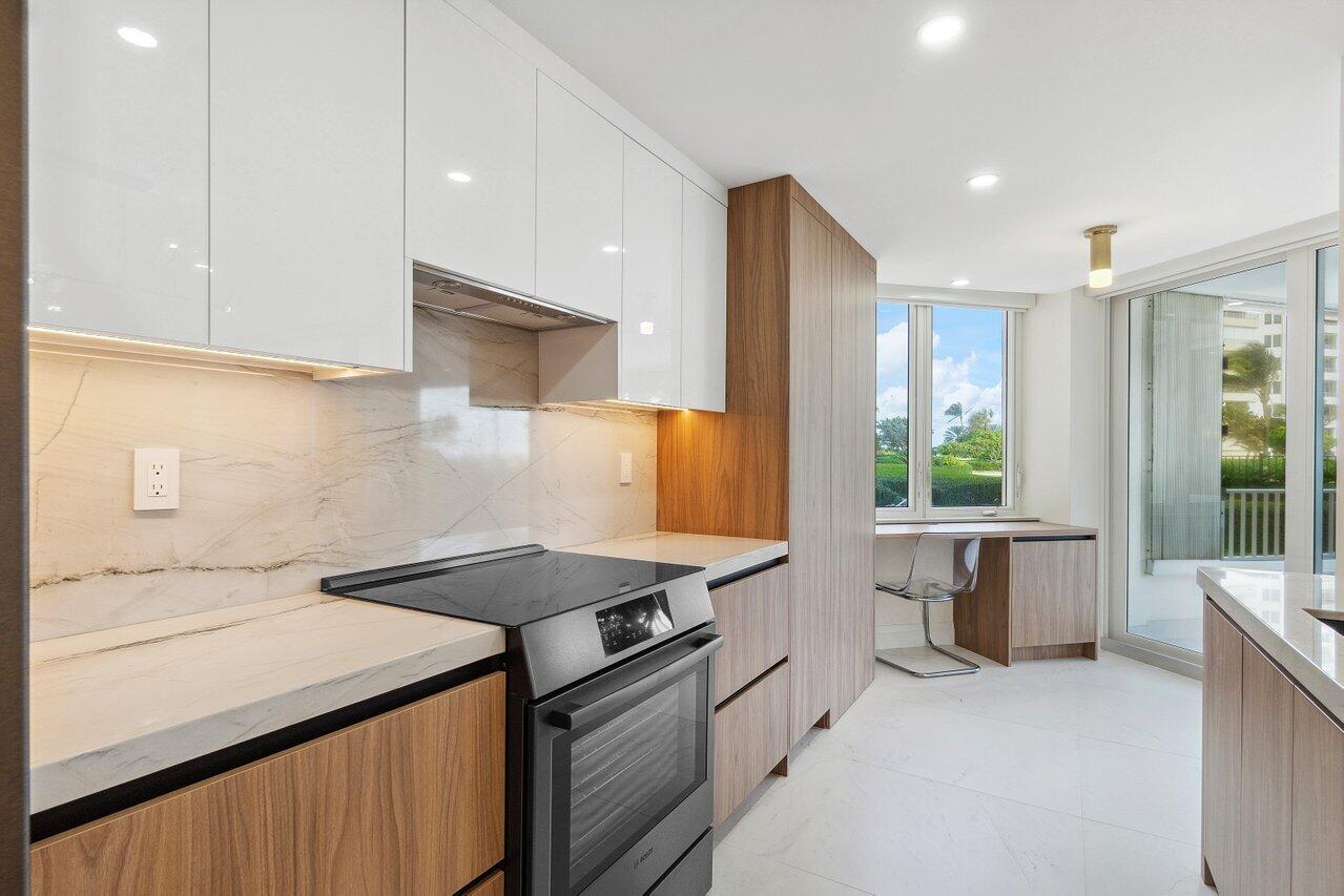 550 South Ocean Boulevard, Unit 203 Boca Raton, FL 33432 - Photo 10 of 56 008-550SouthOceanBoulevard-BocaRaton-FL-