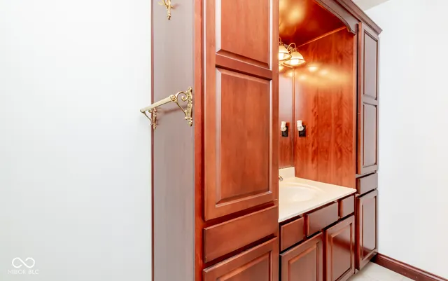 $419,900 | 7713 North County Road 100 West, Seymour, IN 47274