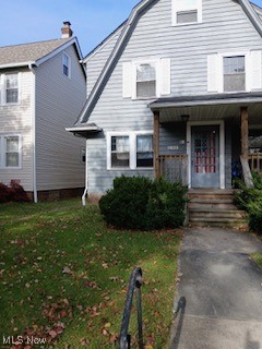 3633 Cedarbrook Road Cleveland, OH 44118 - Photo 10 of 19 View of front of home with a front yard