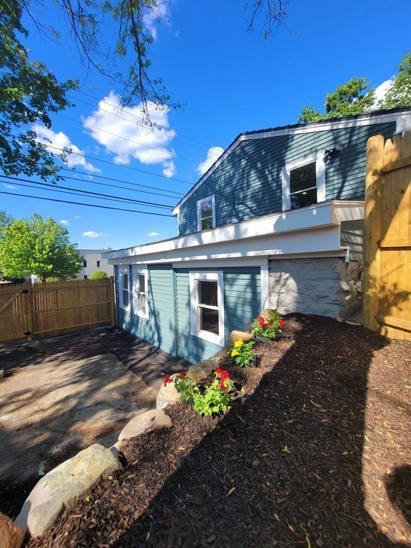 39 Providence Road Sutton, MA 01590 - Photo 28 of 42