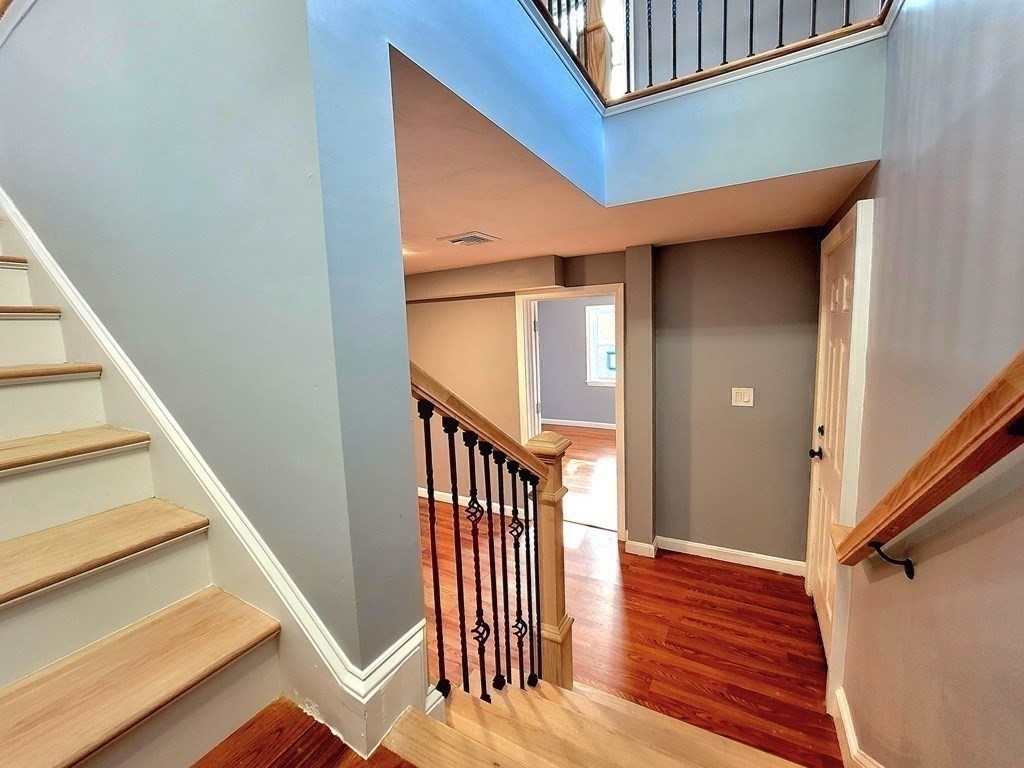 39 Providence Road Sutton, MA 01590 - Photo 10 of 42