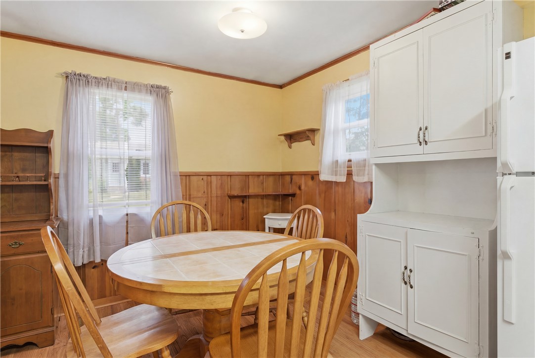 351 Maple Street Warwick, RI 02888 - Photo 6 of 29