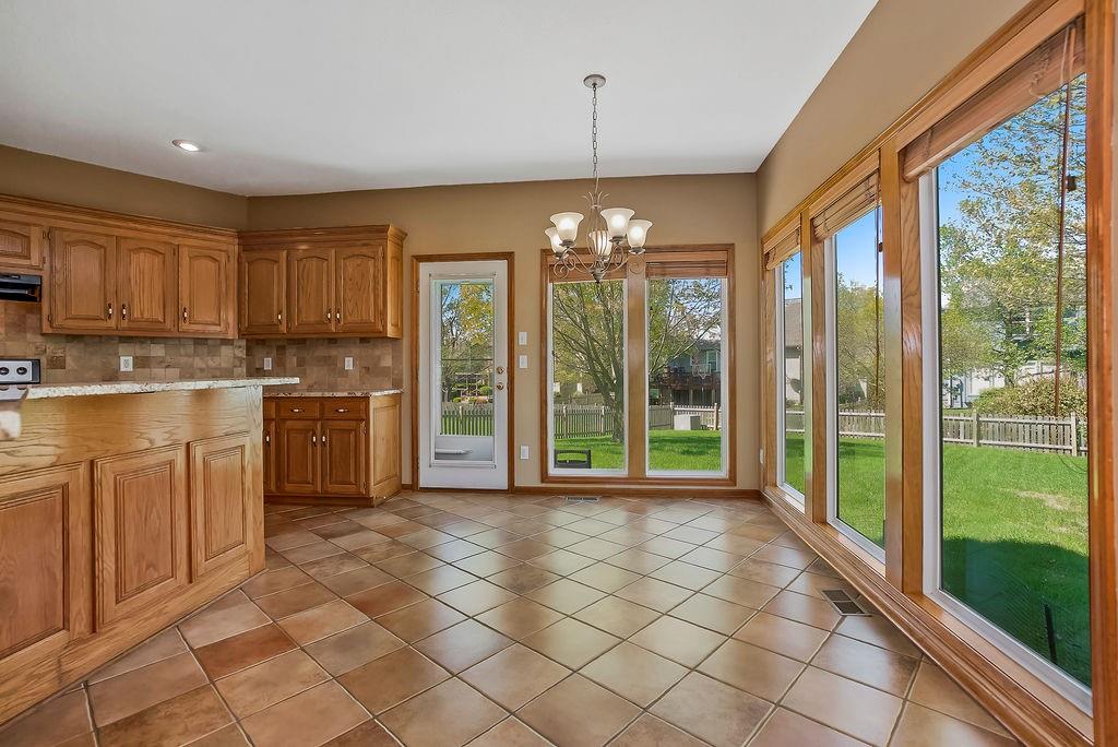 5210 Round Prairie Street Shawnee, KS 66226 - Photo 12 of 45