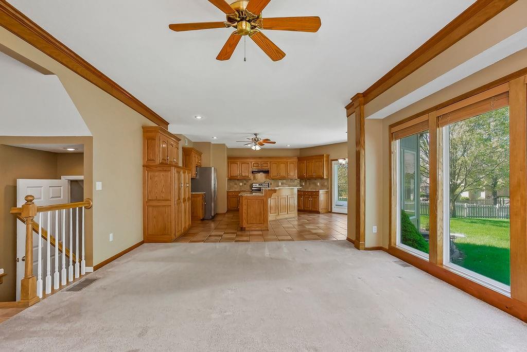 5210 Round Prairie Street Shawnee, KS 66226 - Photo 10 of 45