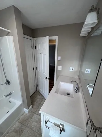 $1,650 | 4 Linwood Street, Unit 4, Webster, MA 01570