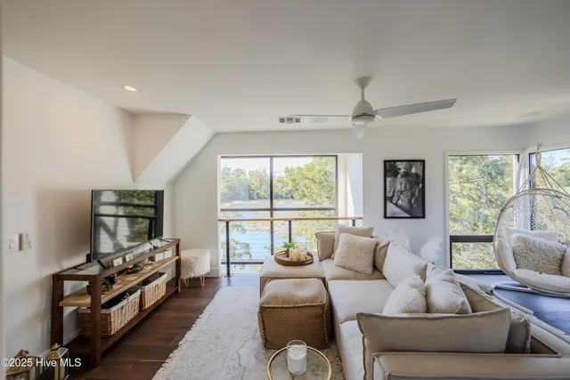 $8,900 | 345 Bradley Drive, Unit 16, Wilmington, NC 28409