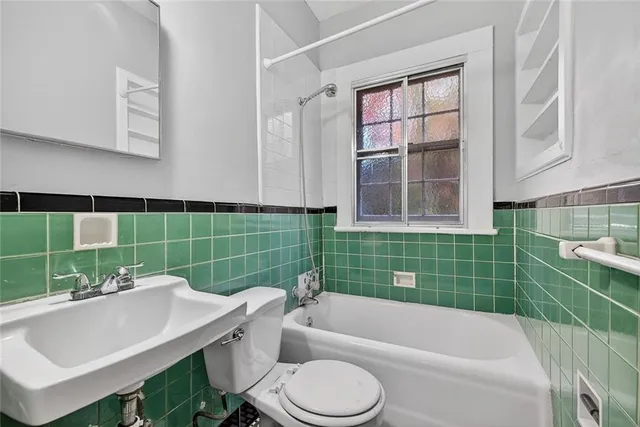 $1,800 | 444 Burlington Road Northeast, Unit 2, Atlanta, GA 30307