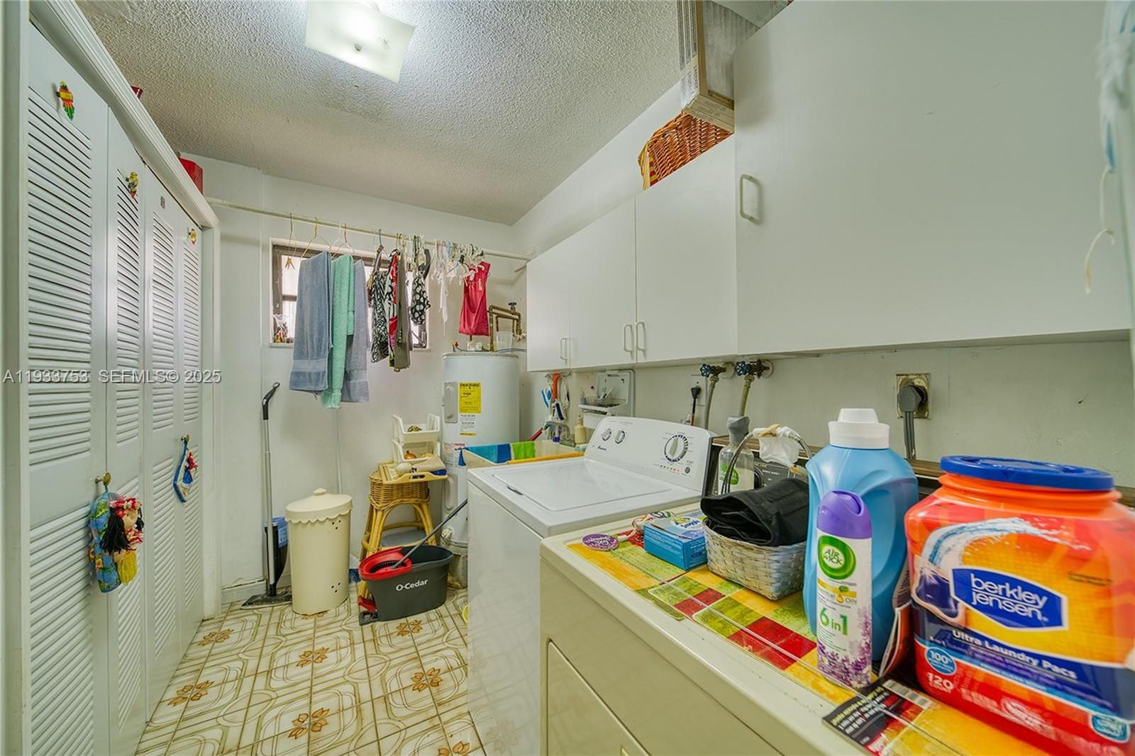 3585 Southwest 107th Court Miami, FL 33165 - Photo 35 of 45