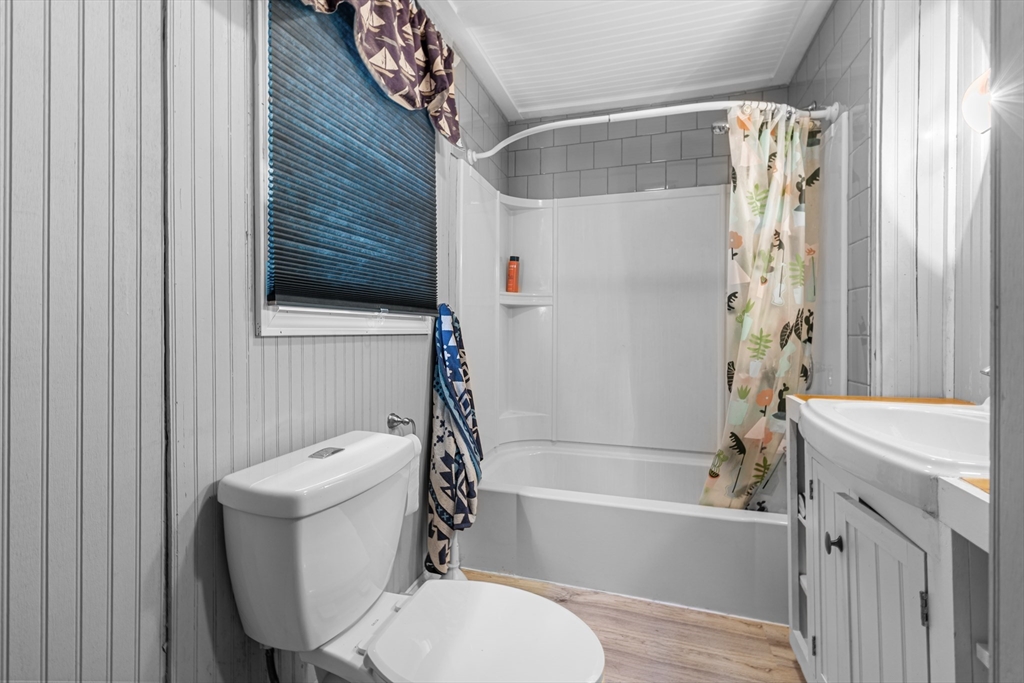 15 Morrison Way Lakeville, MA 02347 - Photo 24 of 26 a bathroom with a toilet a sink and bathtub