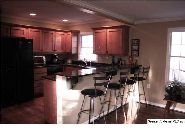 800 Wingate Circle Birmingham, AL 35209 - Photo 5 of 10