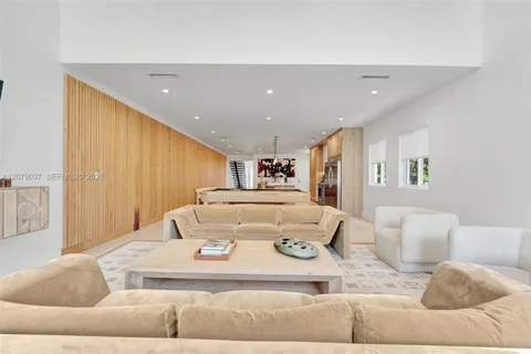 $1,375,000 | 617 Northeast 14th Avenue, Fort Lauderdale, FL 33304
