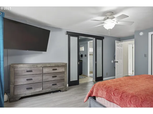 $1,249,900 | 6743 North Bank Road, Roseburg, OR 97470