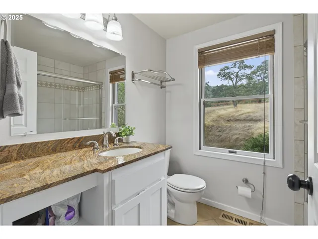 $1,249,900 | 6743 North Bank Road, Roseburg, OR 97470