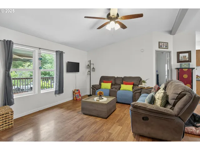 $1,249,900 | 6743 North Bank Road, Roseburg, OR 97470