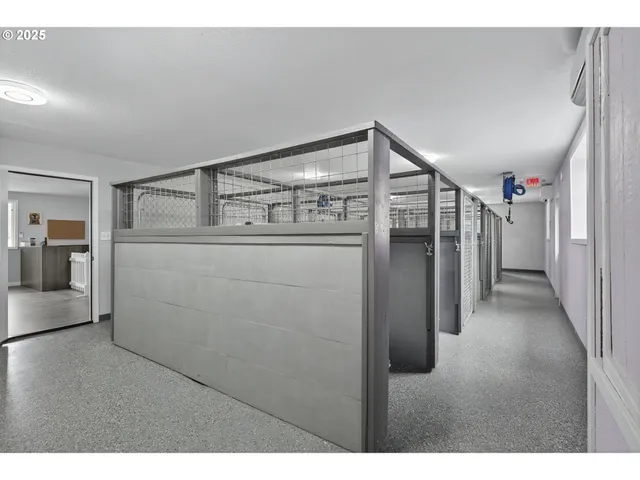 $1,249,900 | 6743 North Bank Road, Roseburg, OR 97470