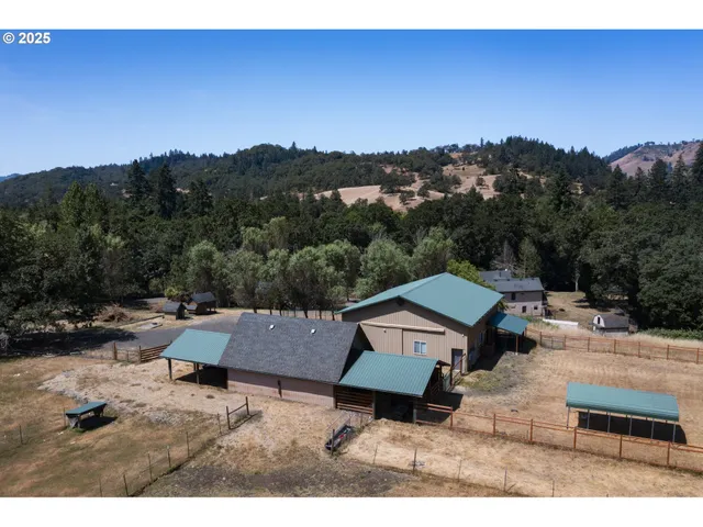 $1,249,900 | 6743 North Bank Road, Roseburg, OR 97470