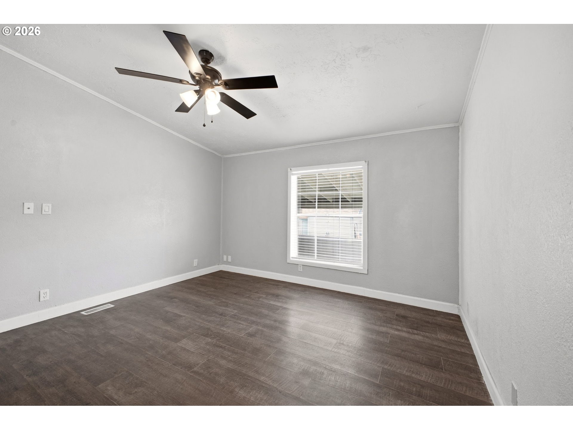 851 Southwest Sunset Way, Unit 28 Troutdale, OR 97060 - Photo 20 of 40 Bedroom, Primary