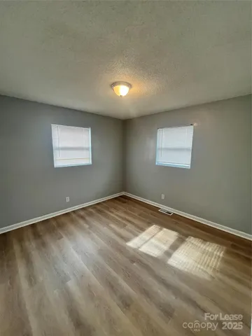 a view of empty room with window