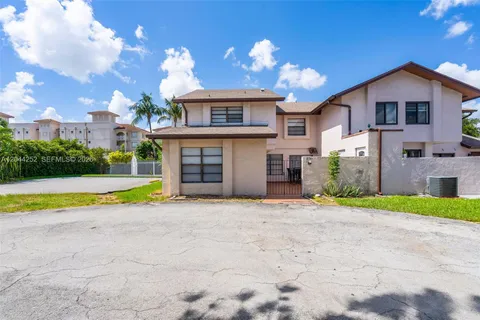 $290,000 | 8186 Northwest 98th Terrace, Unit 132, Hialeah Gardens, FL 33016