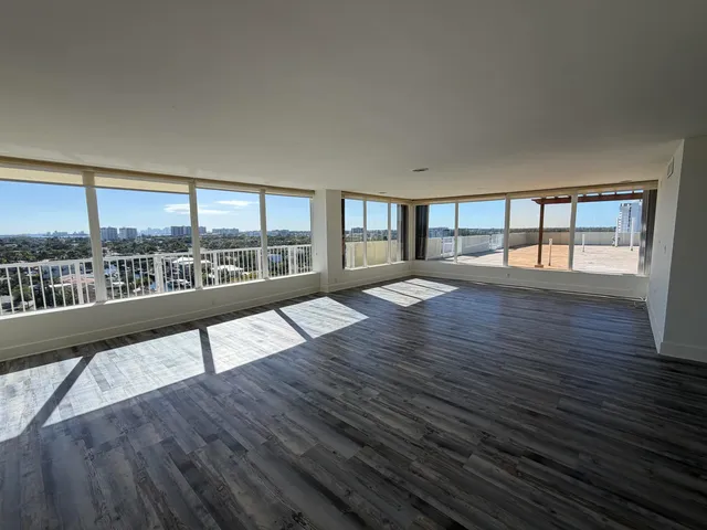 $5,600 | 2000 Northeast 135th Street, Unit PH, North Miami, FL 33181