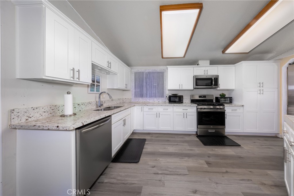 9593 Sharondale Road Calimesa, CA 92320 - Photo 12 of 37