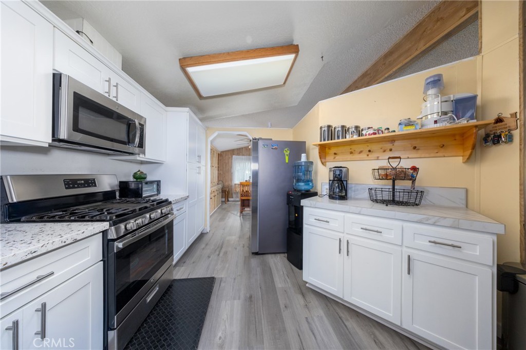 9593 Sharondale Road Calimesa, CA 92320 - Photo 13 of 37