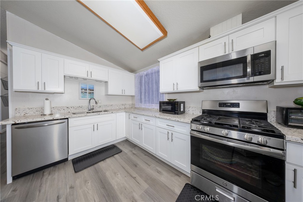 9593 Sharondale Road Calimesa, CA 92320 - Photo 14 of 37