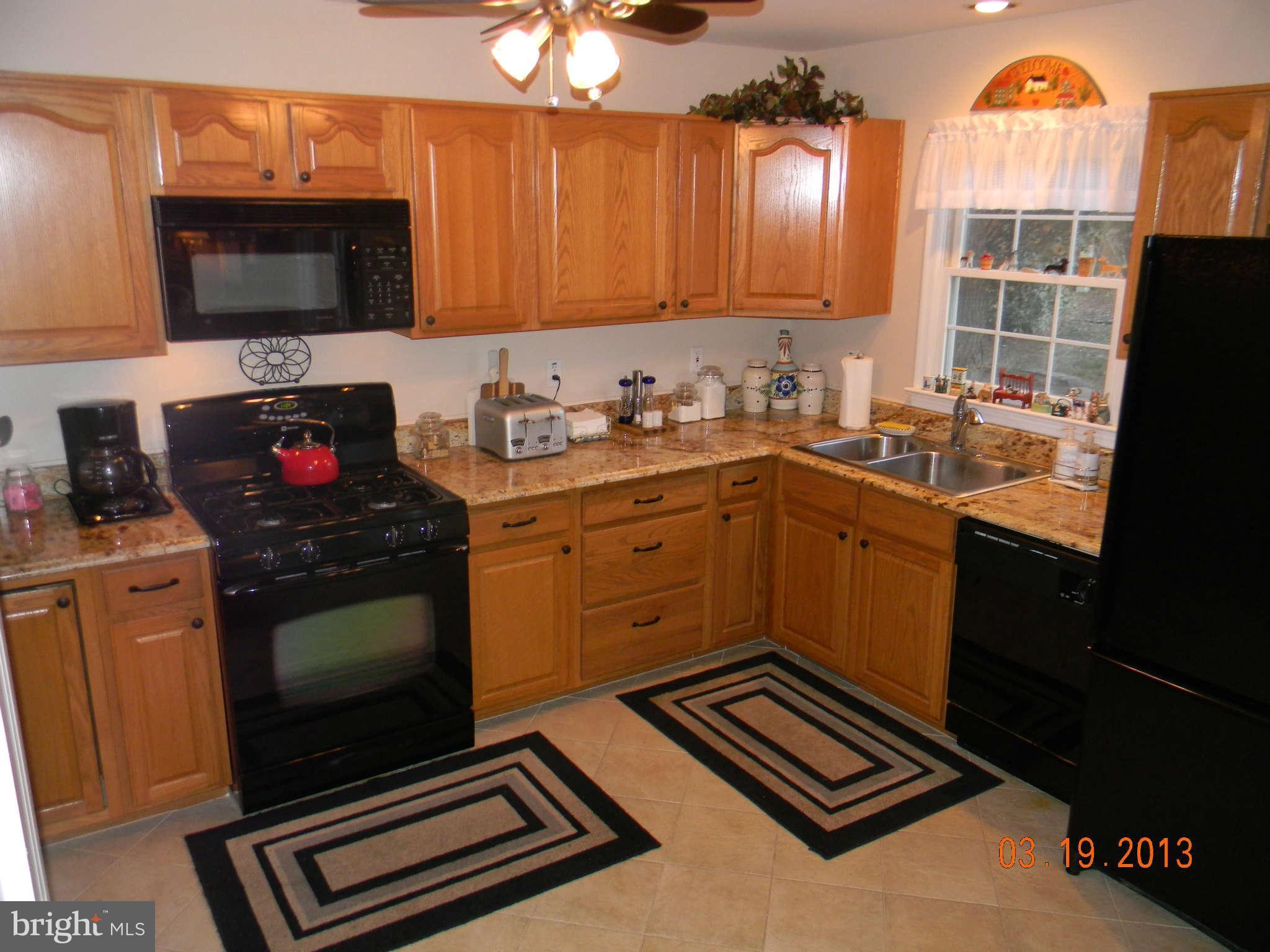 232 Canyon Road Winchester, VA 22602 - Photo 11 of 23 Kitchen