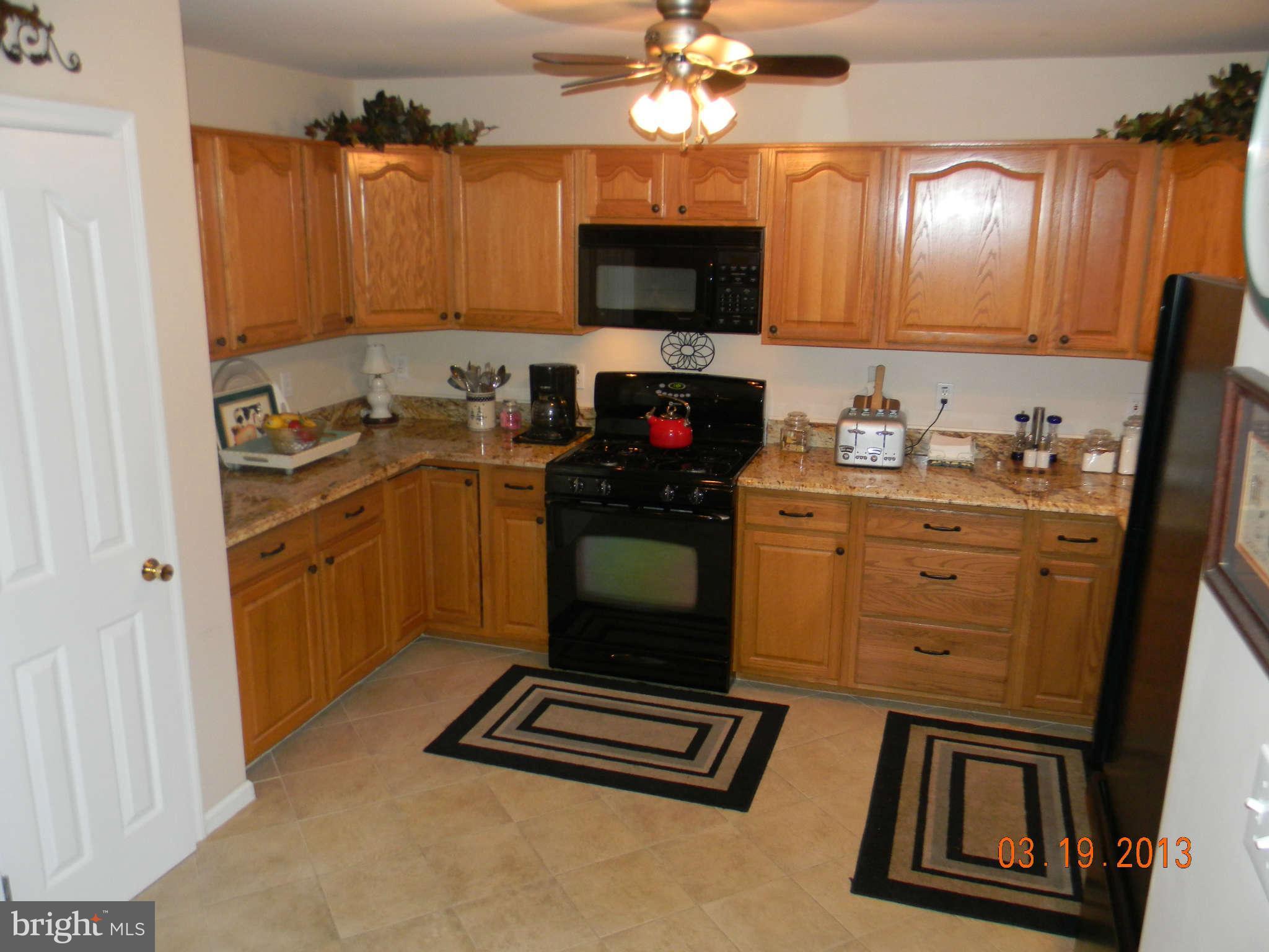 232 Canyon Road Winchester, VA 22602 - Photo 10 of 23 Kitchen