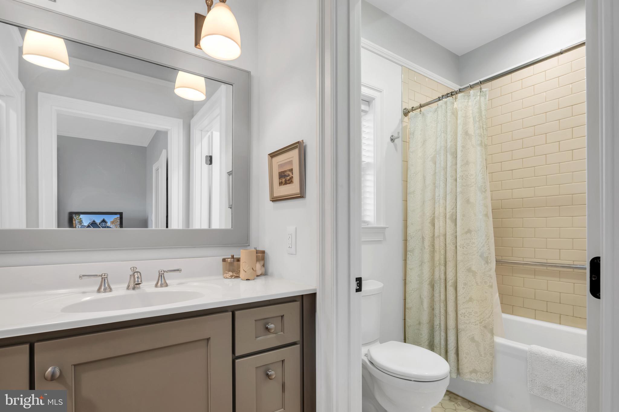 604 Forest View Road Edinburg, VA 22824 - Photo 48 of 53 Master Bath Suite
