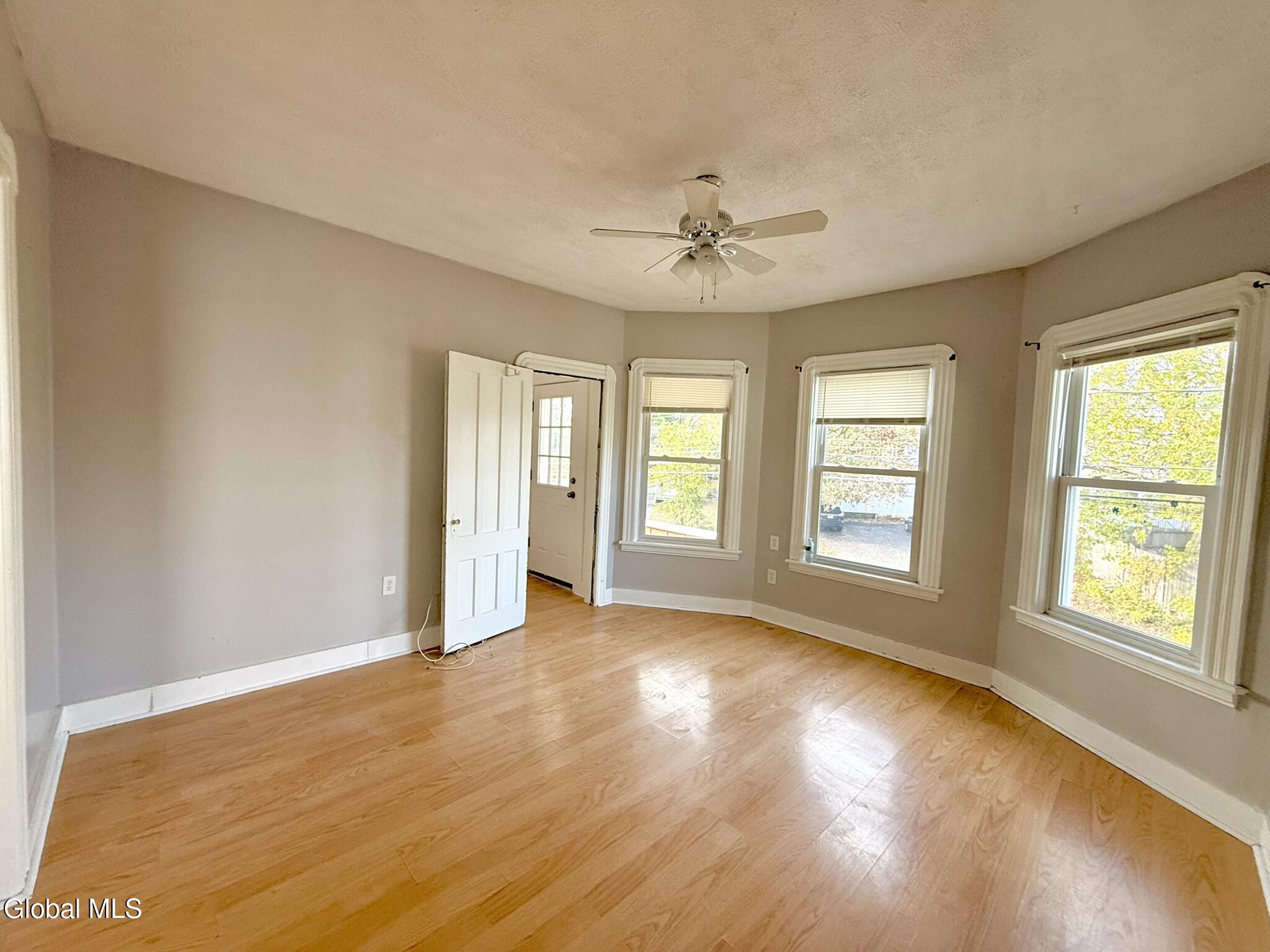 1017 Hegeman Street, Unit 2 Schenectady, NY 12306 - Photo 14 of 26 IMG_5091