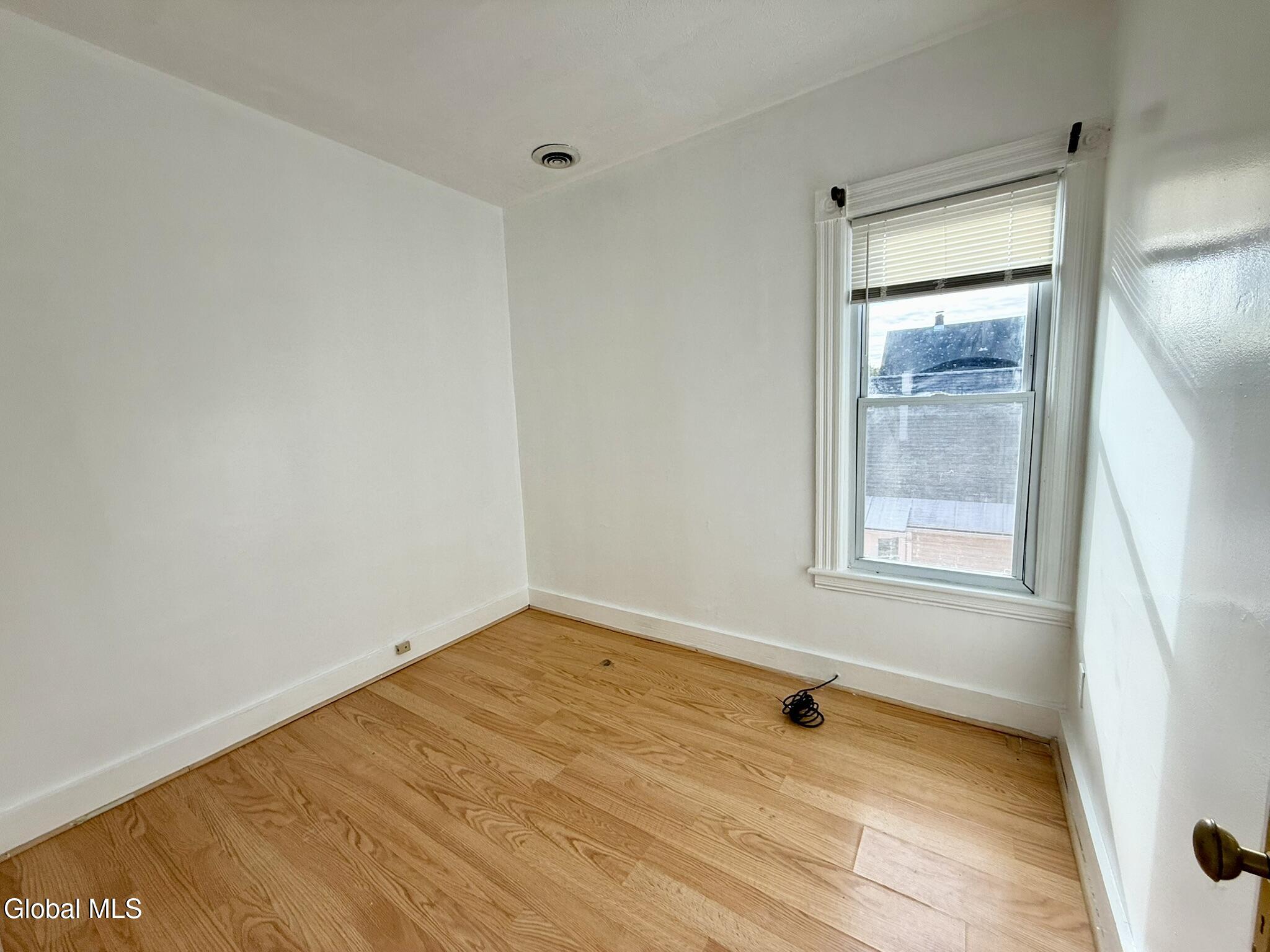 1017 Hegeman Street, Unit 2 Schenectady, NY 12306 - Photo 17 of 26 IMG_5094