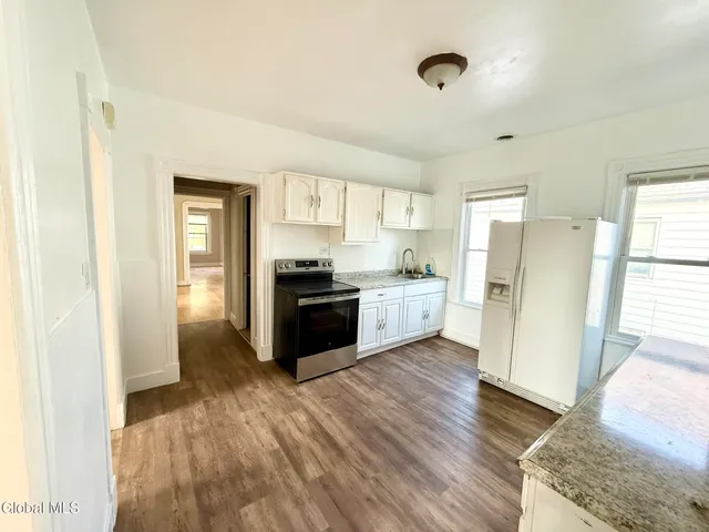 $1,700 | 1017 Hegeman Street, Unit 2, Schenectady, NY 12306