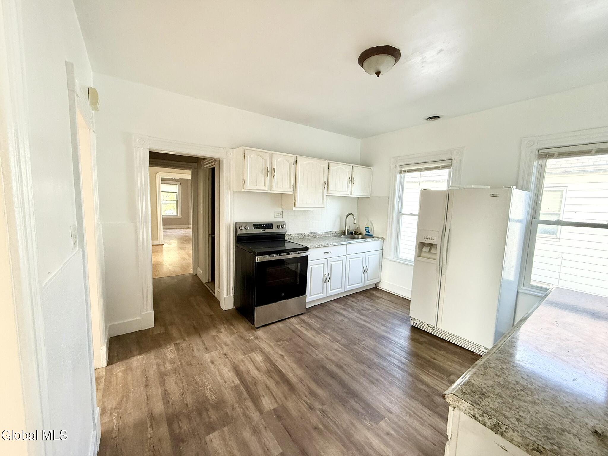 1017 Hegeman Street, Unit 2 Schenectady, NY 12306 - Photo 2 of 26 IMG_5105