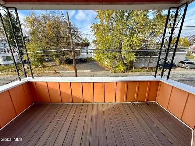 $1,700 | 1017 Hegeman Street, Unit 2, Schenectady, NY 12306