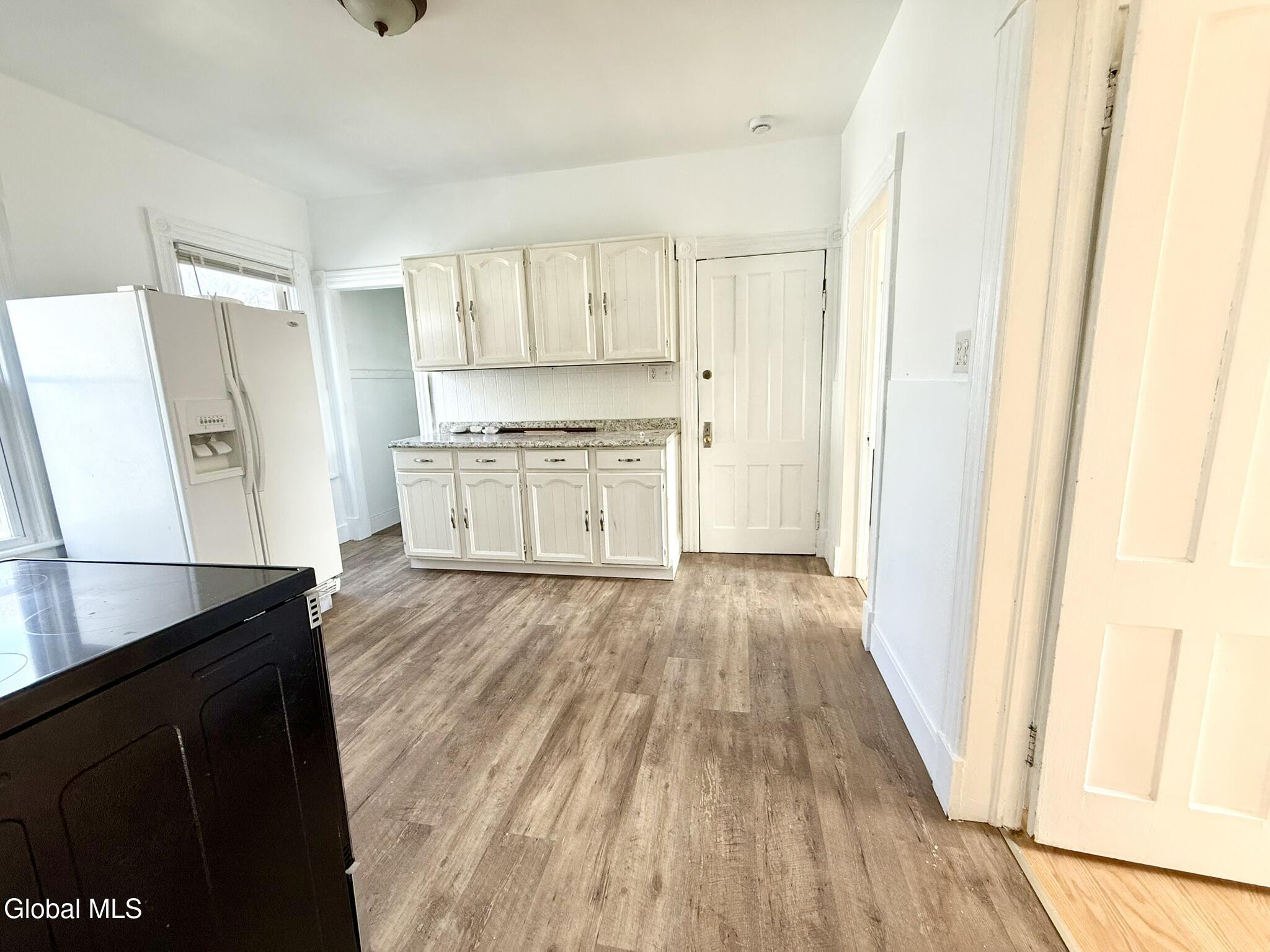 1017 Hegeman Street, Unit 2 Schenectady, NY 12306 - Photo 4 of 26 IMG_5099